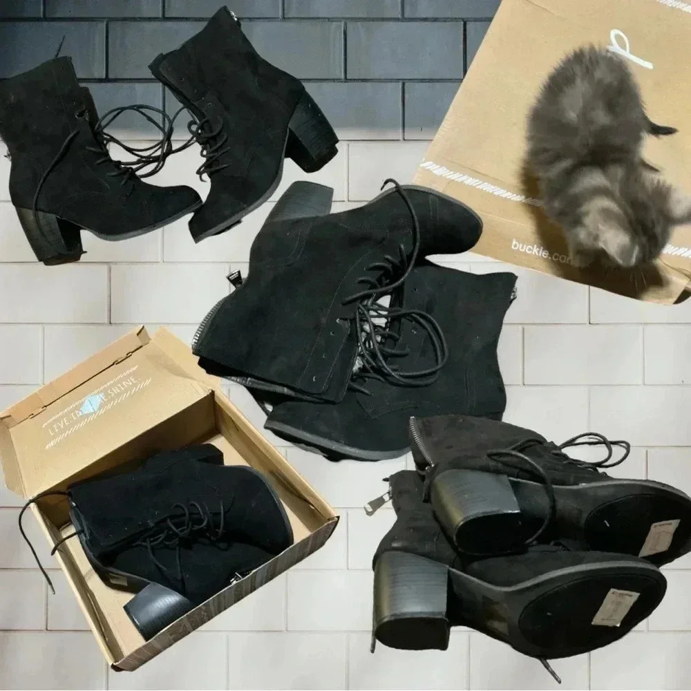 Vintage Y2K Buckle Booties - New in Box, Size 8.5